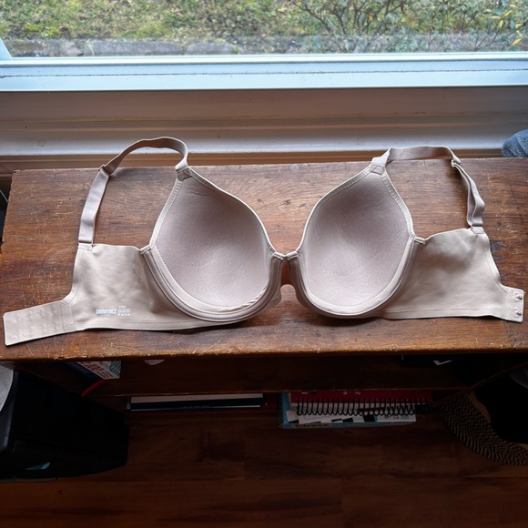 SMOOTHEZ Full Coverage Lightly Lined Bra, 32DD - Picture 4 of 10